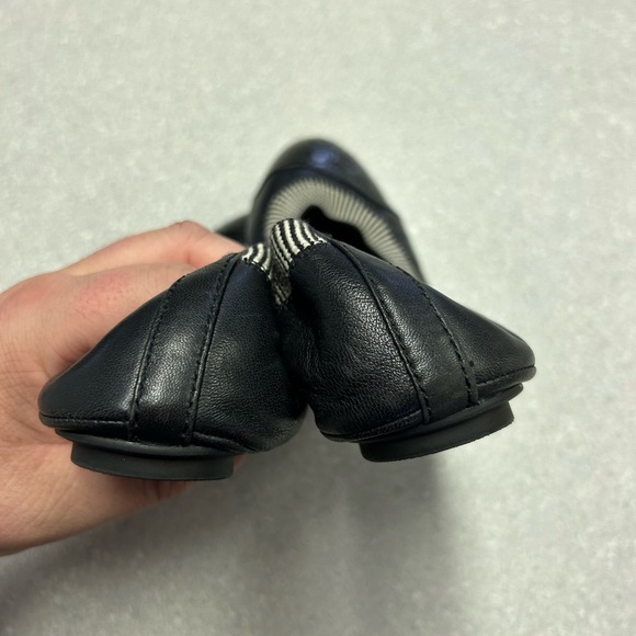 Tory Burch black and white womens ballet style flats - Picture 3 of 7